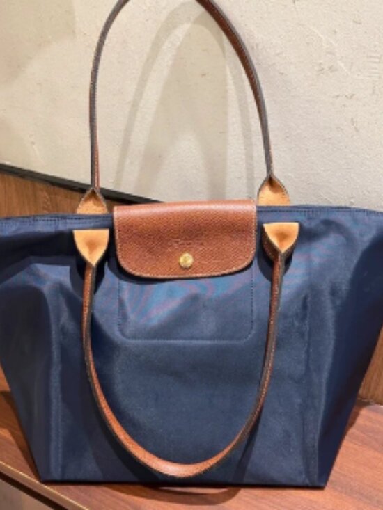 Longchamp Handbags - Longchamp bag size large navy